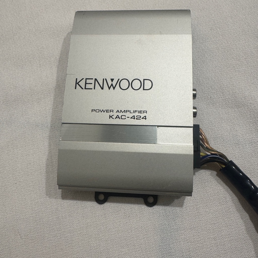 KENWOOD KAC 424 POWER AMPLIFIER Untested with wire harness